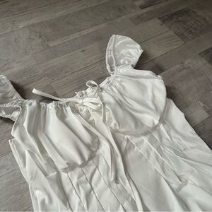 SHEIN White Pleated Blouse with Tie Detail